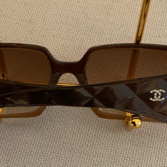 Chanel Rectangular Sunglasses in EUC $150 No scratches or sign of wear. See pics - Picture 8 of 15